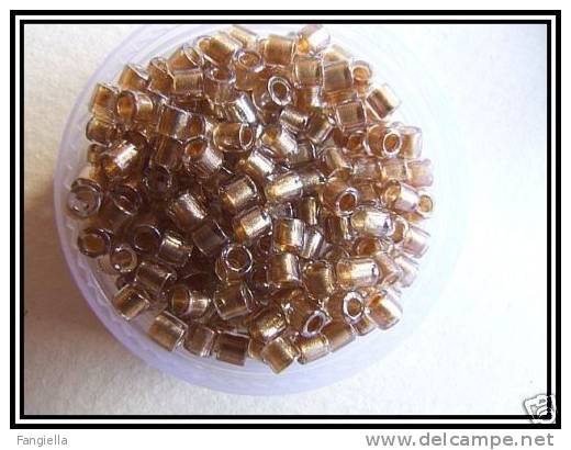 1g Miyuki Delica DBL901 Honey Beige Lined Crystal 8/0 - Perlas
