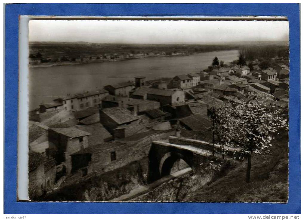 SERRIERES. - . VUE GENERALE : DANS LE FOND SABLONS ET LA VALLEE DU RHONE . N° 38369. EDITIONS J. CELLARD - Serrières