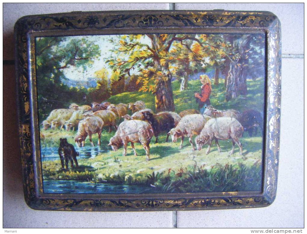 Boite Fer  -beau Decor-bergere Et Ses Moutons-24.5x18 Hauteur 4cm--- - Boîtes/Coffrets