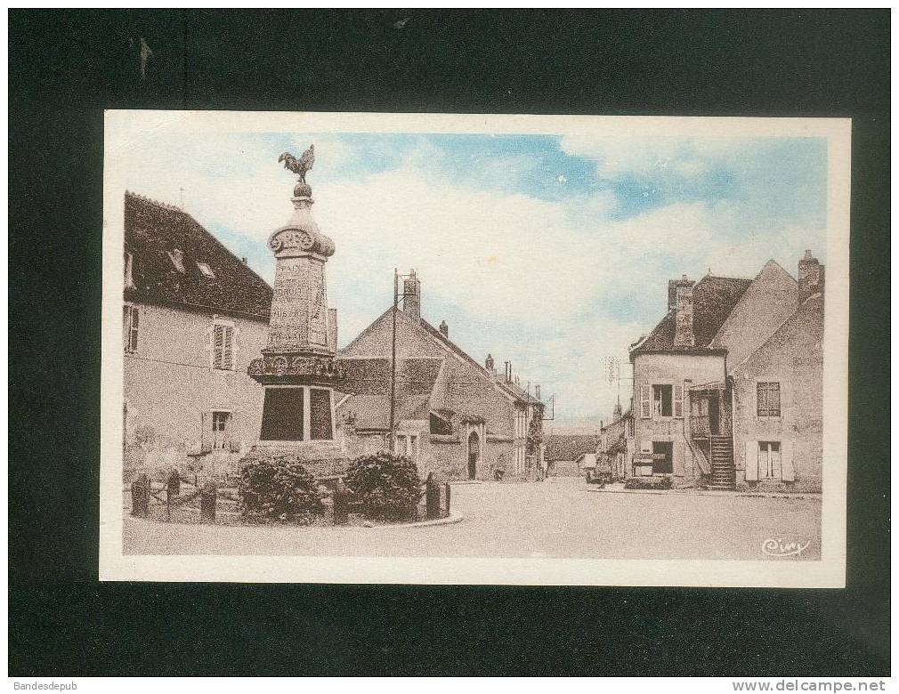 Tannay (58) - Monument Aux Morts Et Rue Emile Regnault ( COMBIER CIM) - Tannay