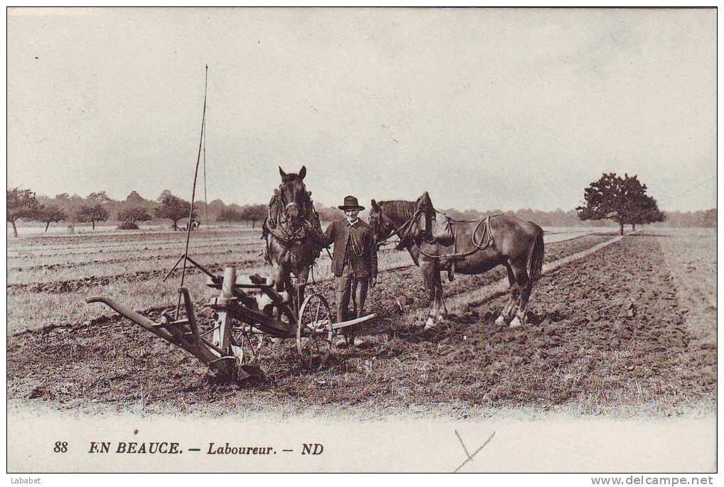 EN BEAUCE    Laboureur - Centre-Val De Loire