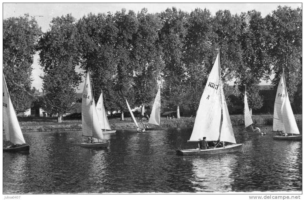 AUXONNE (21) Régates Voiliers - Auxonne