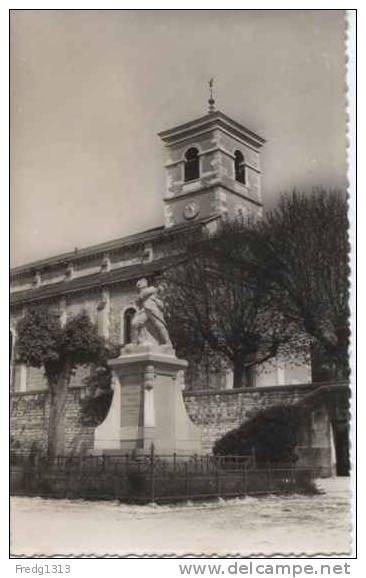 Les Avenieres - Eglise Et Monument Aux Morts - Les Avenières