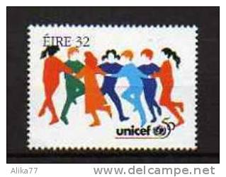 IRLANDE       Neuf **      Y. Et T.  N° 947          Cote: 1.25 Euros - Unused Stamps