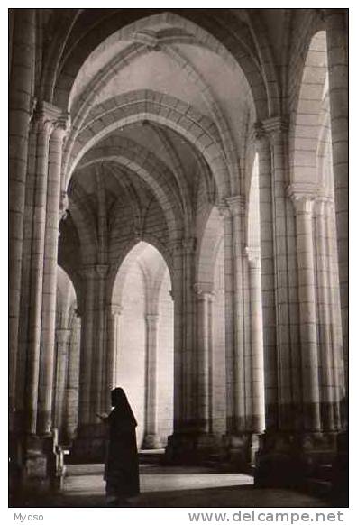 89 PONTIGNY L'Eglise Abbatiale Un Bas Cote (XII°s) - Pontigny