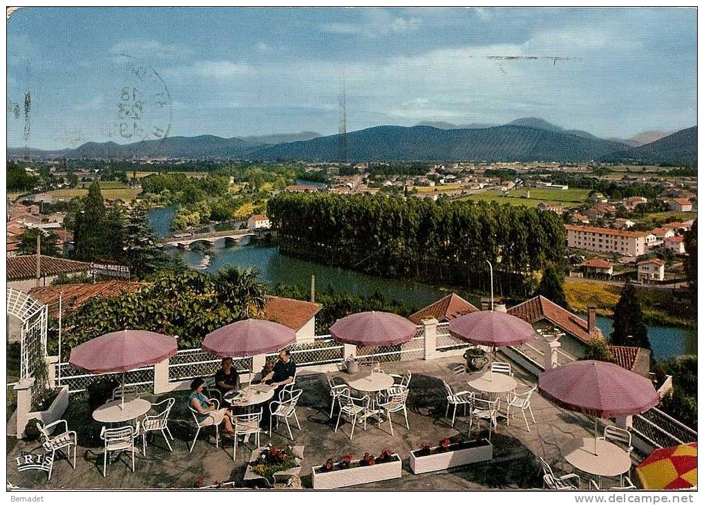 MONTREJEAU...DE LA TERRASSE DE L'HOTEL LECLERC ...PANORAMA SUR LA GARONNE ET LES PYRENEES - Montréjeau