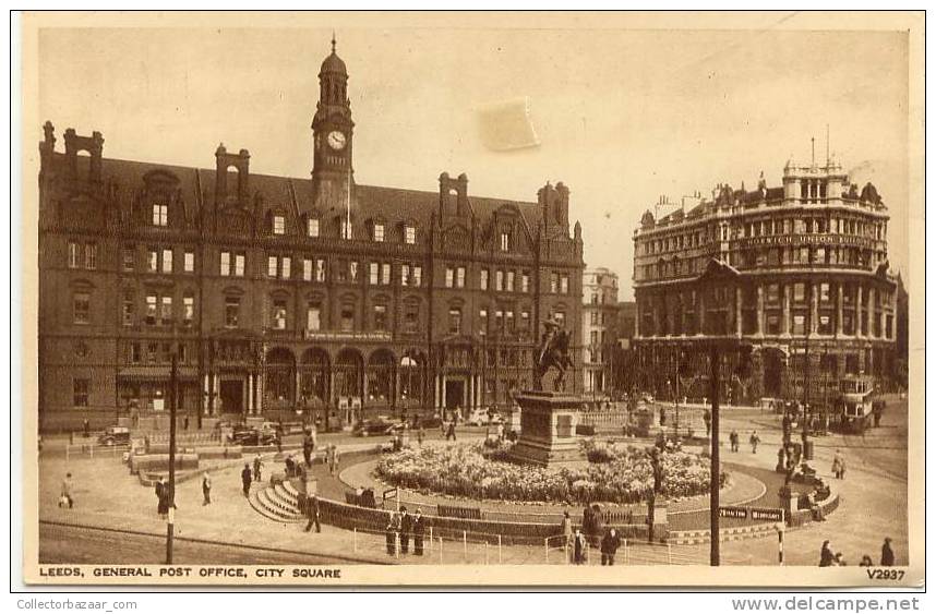 UK LEEDS Real Photo POSTCARD Ca 1920 General Post Office - City Square Nº V2937 Photochrom Co LTD - Leeds