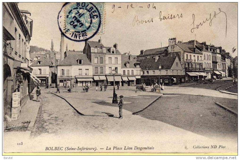 BOLBEC - La Place Léon Desgenétais - Bolbec