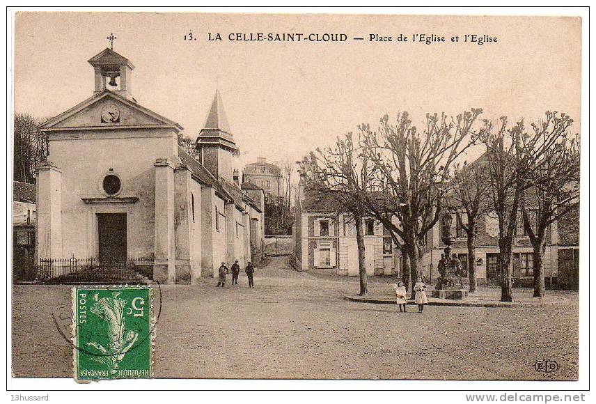 Carte Postale Ancienne La Celle Saint Cloud - Place De L'Eglise Et L'Eglise - La Celle Saint Cloud