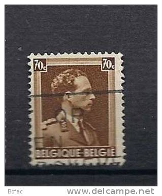 427  OBL   BELGIQUE  Y  &  T   Le Roi Léopold III - 1936-1957 Collar Abierto