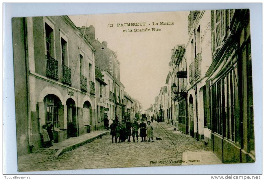 773. PAIMBOEUF - LA MAIRIE ET LA GRANDE RUE - Paimboeuf