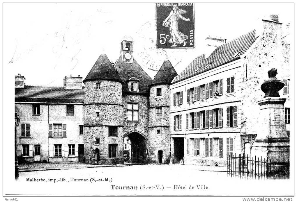 TOURNAN EN BRIE - Hôtel De Ville - Tournan En Brie