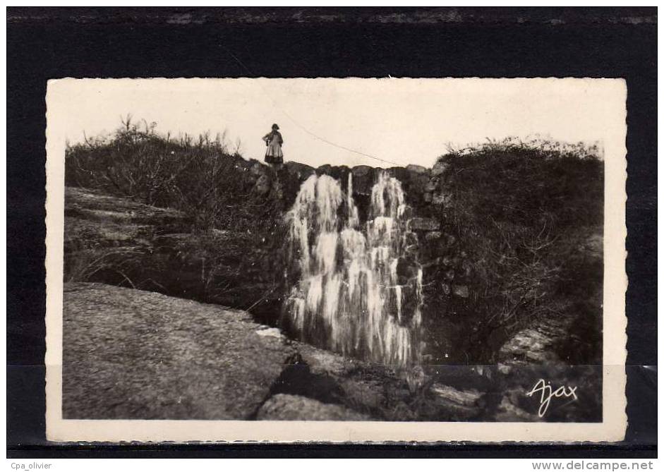 30 LA GRAND COMBE (environs) Cascade à Laval, Animée, Ed Ajax 7, CPSM 9x14, 195? - La Grand-Combe