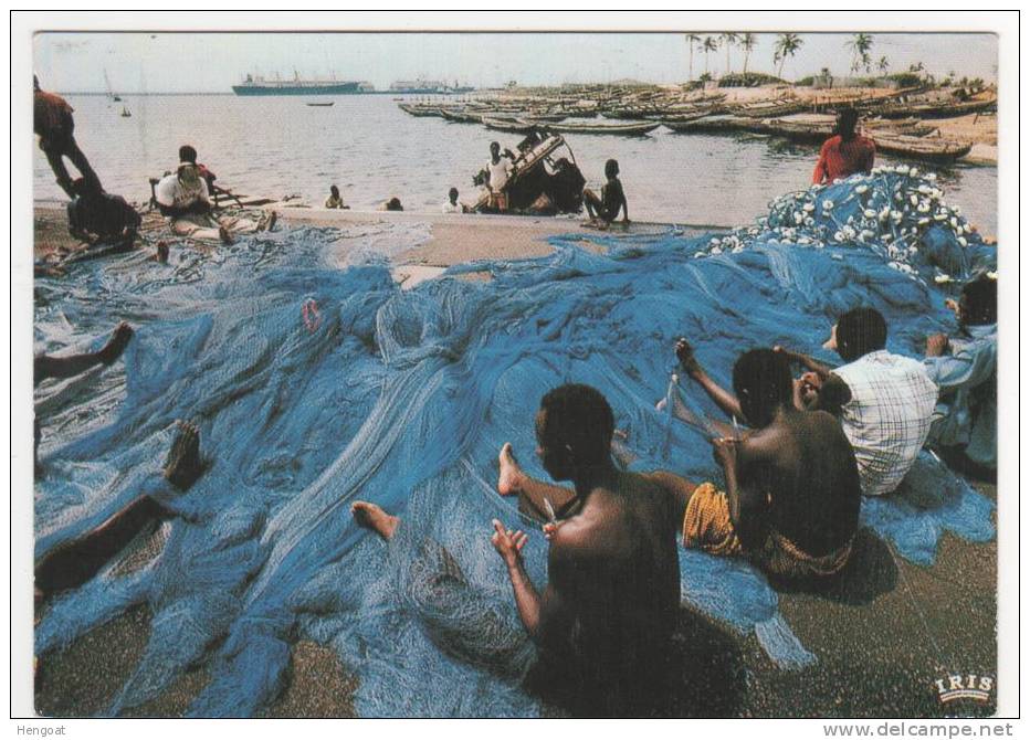 Pêcheurs Réparanr Les Filets , écrite Le 7/8/90 , Non Timbrée , 2 Scans - Togo