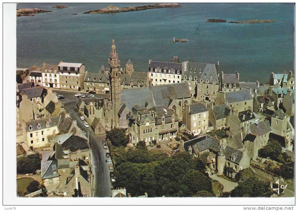 ROSCOFF - Quartier De L´Eglise Dominant La Mer  - N°  V  599. - Roscoff