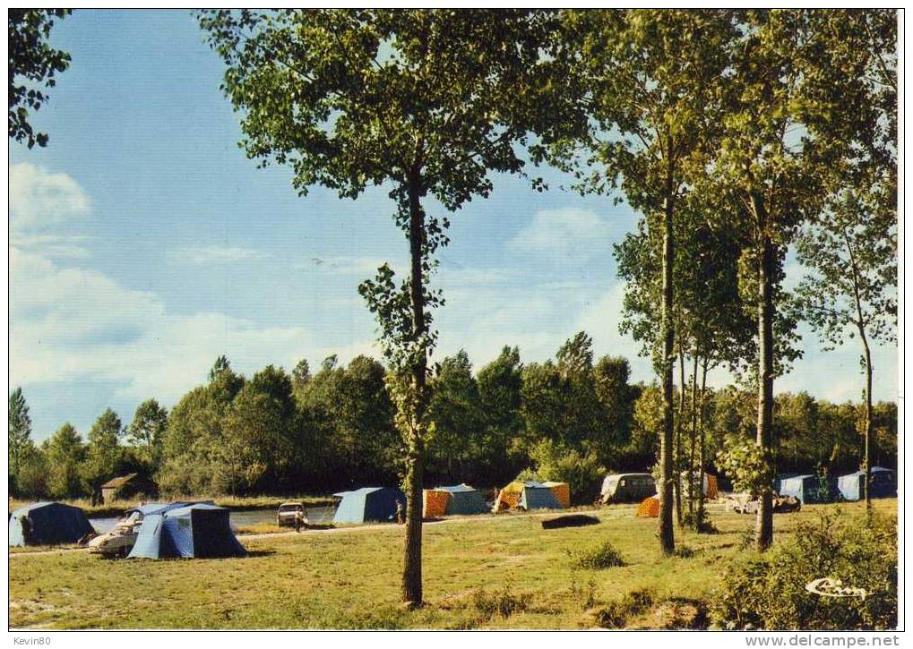 10 ARCIS SUR AUBE Le Camping Au Bord De La Seine Cpm Couleur - Arcis Sur Aube