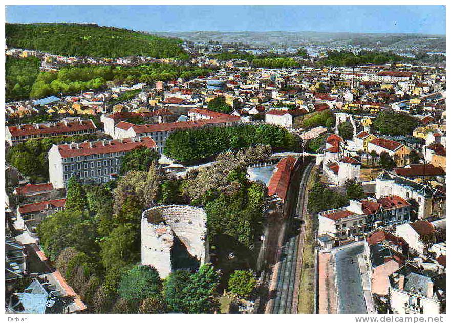 24.PERIGUEUX. Vue Générale Aérienne Sur La Tour De Vésonne Et La Cité Administrative. Carte Dentelée. - Périgueux