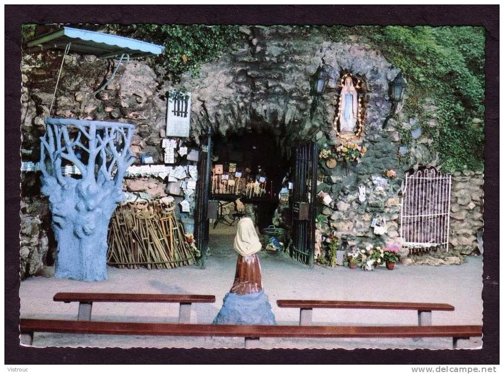 OOSTAKKER - LOURDES - La Vierge De La Grotte Et Moulage En Bronze Des Os De P. De RUDDER . Non Circulé. - Other & Unclassified