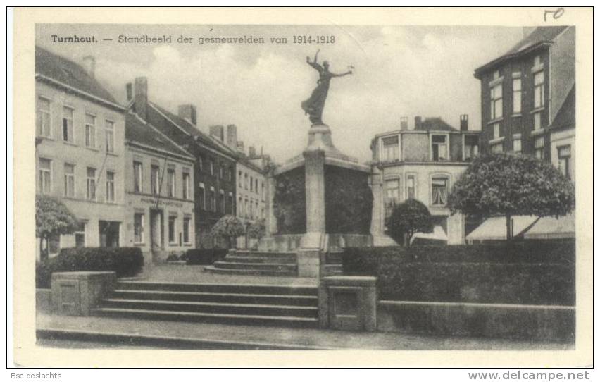 Turnhout Standbeeld Der Gesneuvelden Van 1914-1918 - Turnhout
