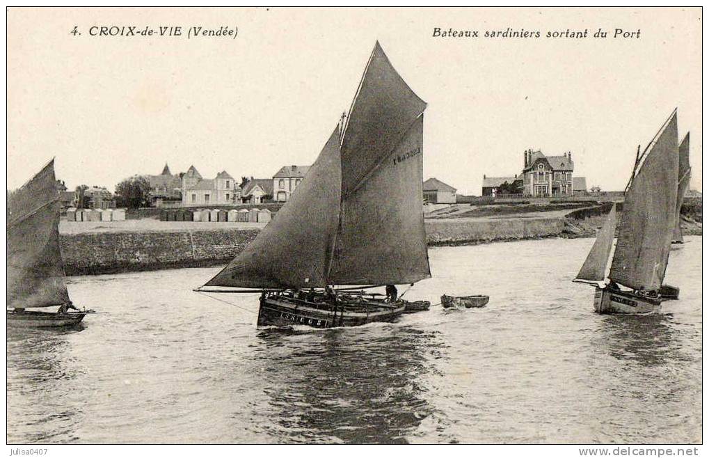 CROIX DE VIE (85) Voiliers Bateaux Sardiniers - Saint Gilles Croix De Vie