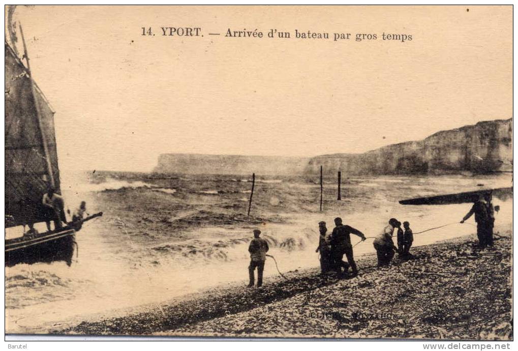 YPORT - Arrivée D´un Bateau Par Gros Temps - Yport