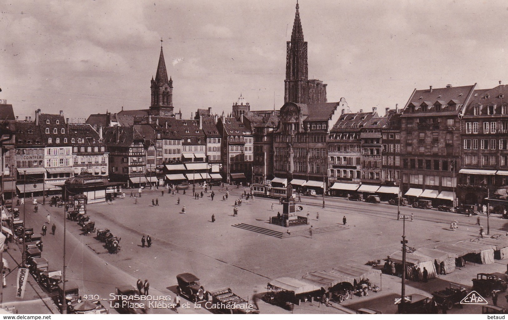 Strasbourg -  La Place Kleber Et La Cathédrale - Strasbourg