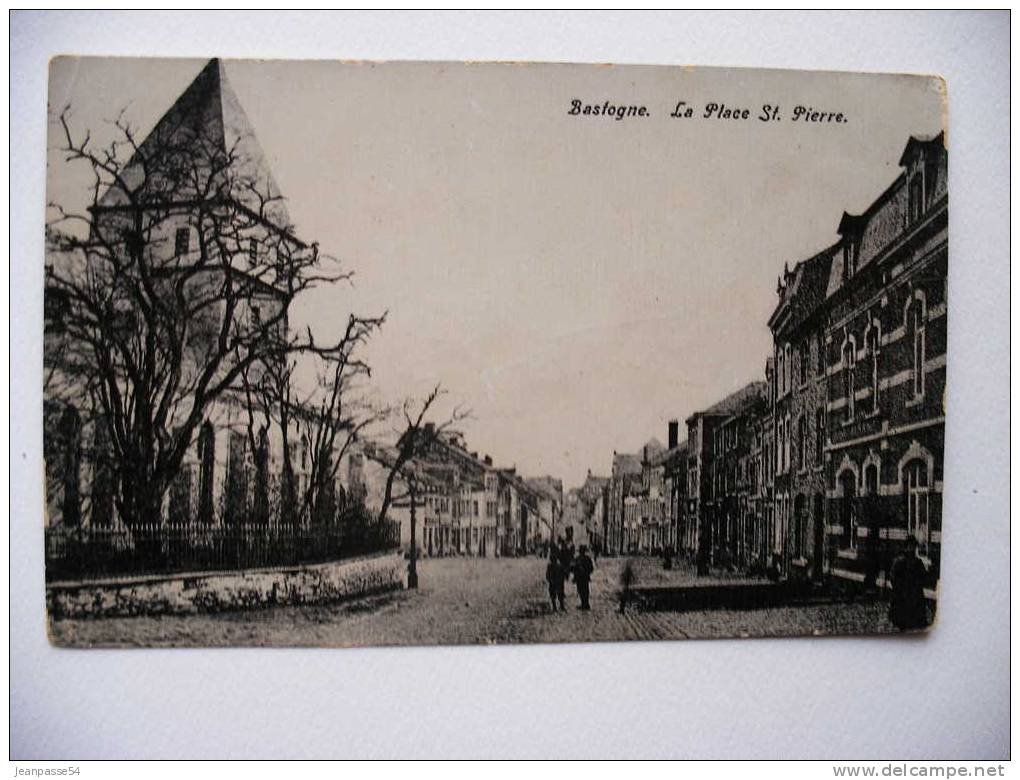 Bastogne - La Place St Pierre - Bastenaken