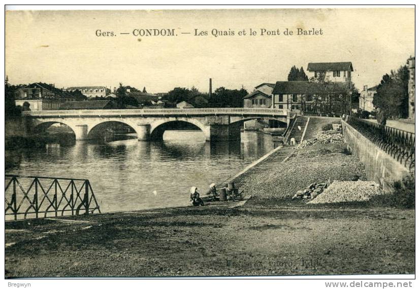 32 - CPA Condom - Les Quais Et Le Pont De Barlet - Condom