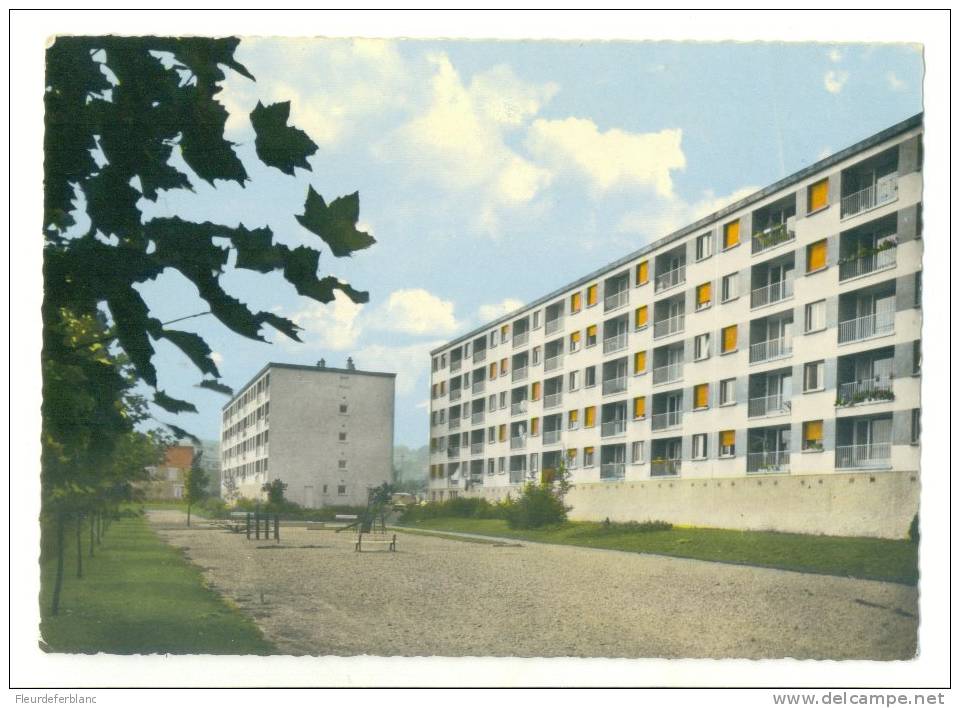 MAURECOURT (78 - Yvelines) - CPSM -  Cité JULIA - Maurecourt