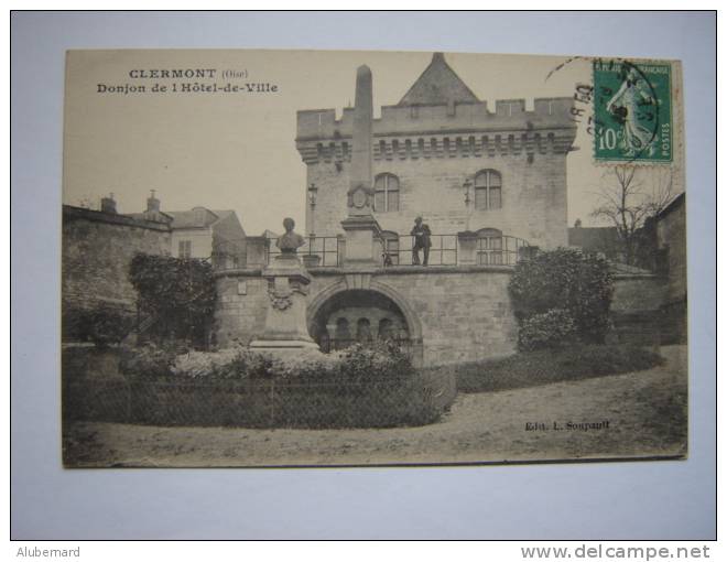 Clermont , Donjon De L'Hotel De Ville - Clermont