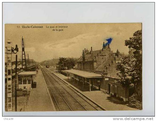 007813  -  Uccle-Calevoet  -  Le Quai Et Intérieur De La Gare - Uccle - Ukkel