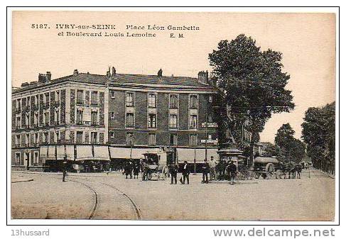 Carte Postale Ancienne Ivry Sur Seine - Place Léon Gambetta Et Boulevard Louis Lemoine - Ivry Sur Seine