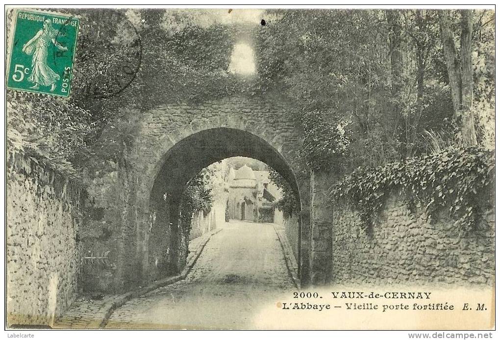 YVELINES 78.VAUX DE CERNAY.ABBAYE.VIEILLE PORTE FORTIFIEE - Vaux De Cernay