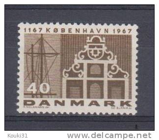 Danemark YT 459 * : 8ème Centenaire De Copenhague ,mâts Et Portique - Neufs