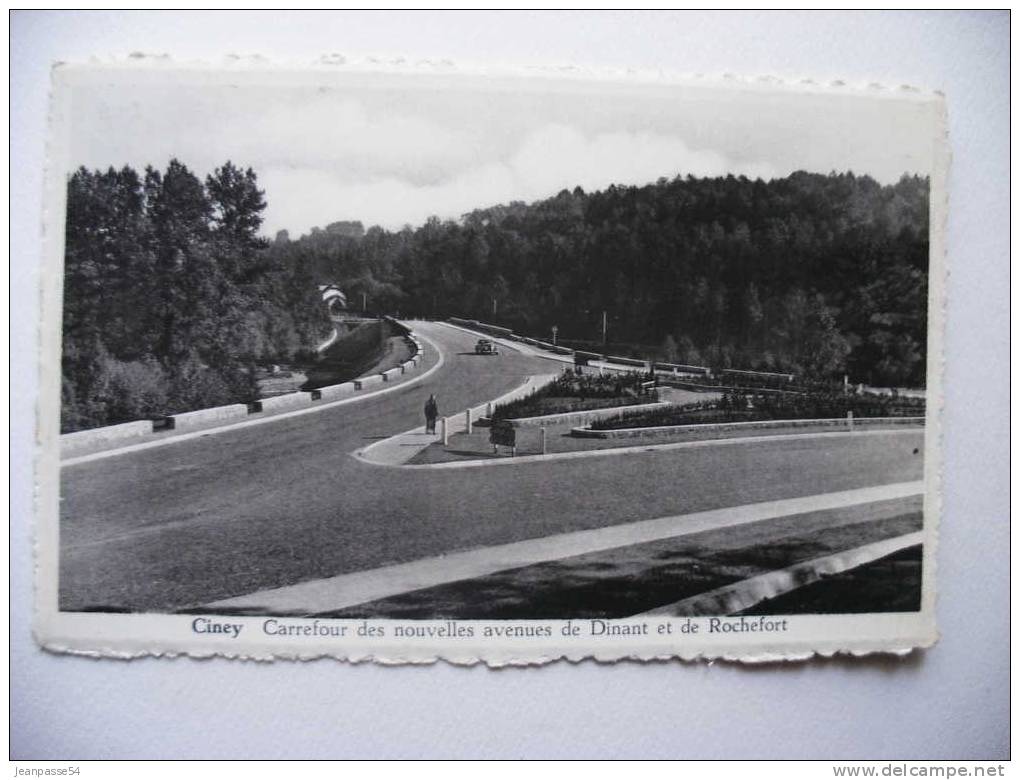 Ciney - Carrefour Des Nouvelles Avenues De Dinant Et De Rochefort - Ciney