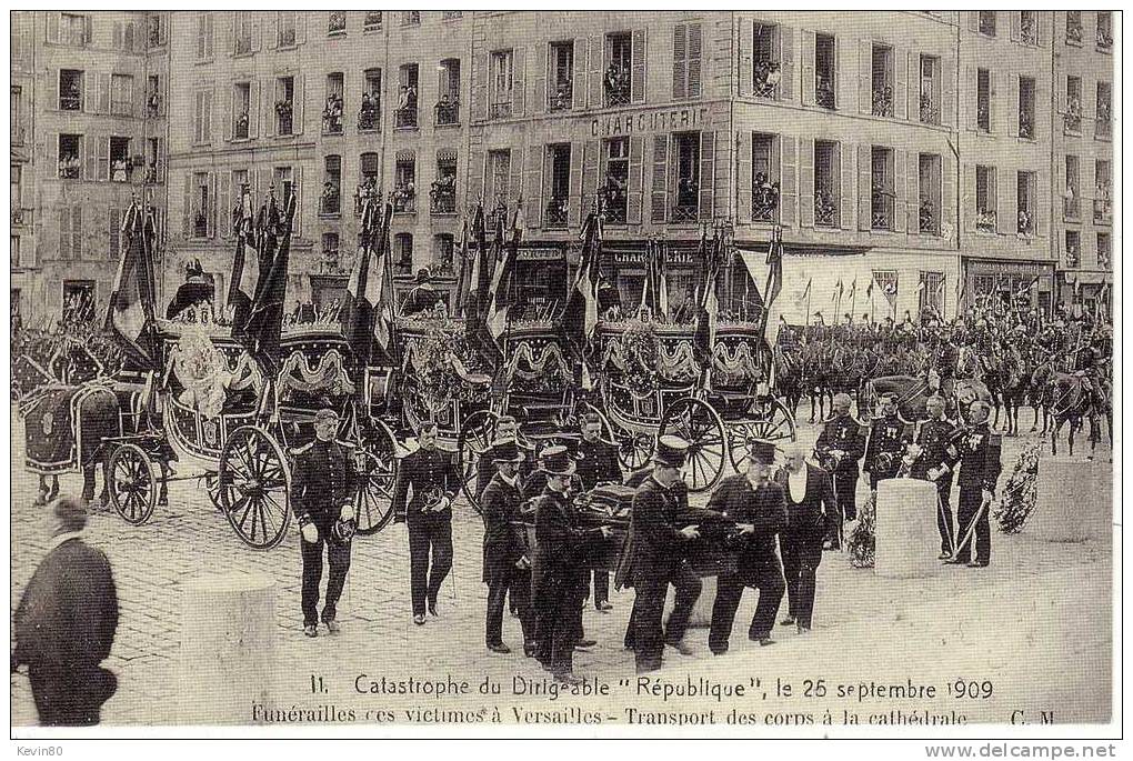 EVENEMENT Catastrophe Du Dirigeable "République" Le 25 Septembre 1909 Funérailles Des Victimes ...cpa Animée (réédition) - Disasters