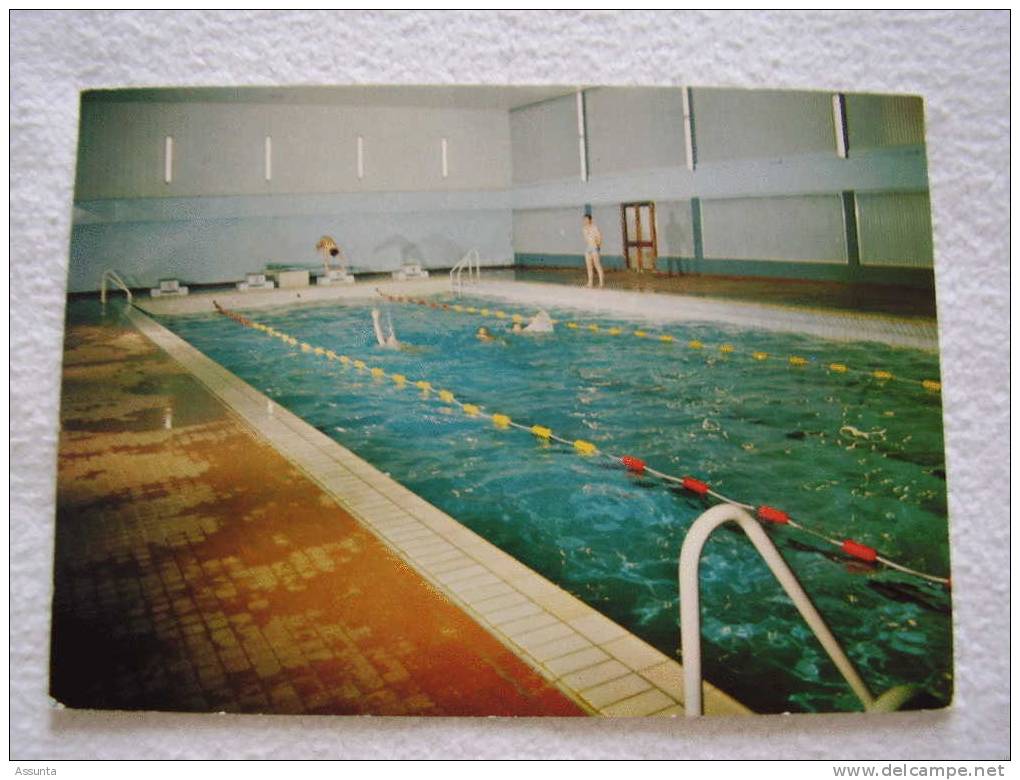 Piscine  Du Camp Militaire De Canjuers  Dans Le Var - Animée - Swimming