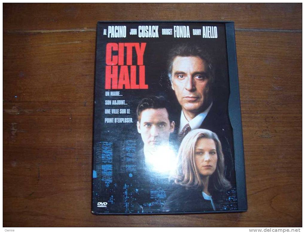 CITY  HALL  AVEC AL PACINO - Krimis & Thriller