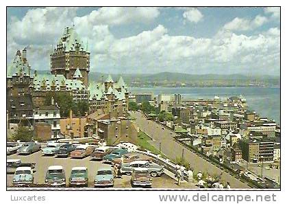 VUE DE "LA CITADELLE" MONTRANT LE CHATEAU FRONTENAC ET LA TERRASSE DUFFERIN,LA BASSE VILLE ET LE ST. LAURENT. - Québec - La Citadelle