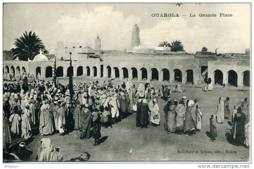 Algérie - CPA Ouargla - La Grande Place - Ouargla