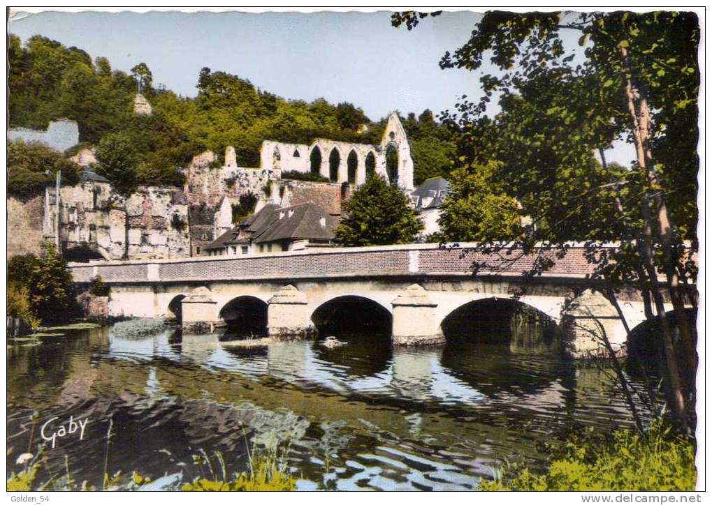 BEAUMONT-LE-ROGER (Eure)  Le Pont De L'Etang Et L´Abbaye (XIIe S.) CPSM Grand Format N° 10 - Beaumont-le-Roger