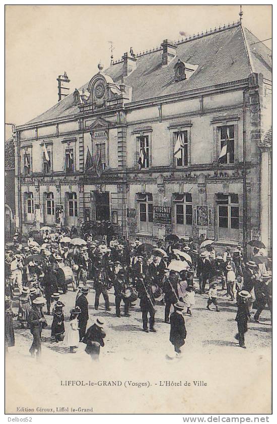 LIFFOL -le- Grand L' Hotel De Ville Tres Animee - Liffol Le Grand