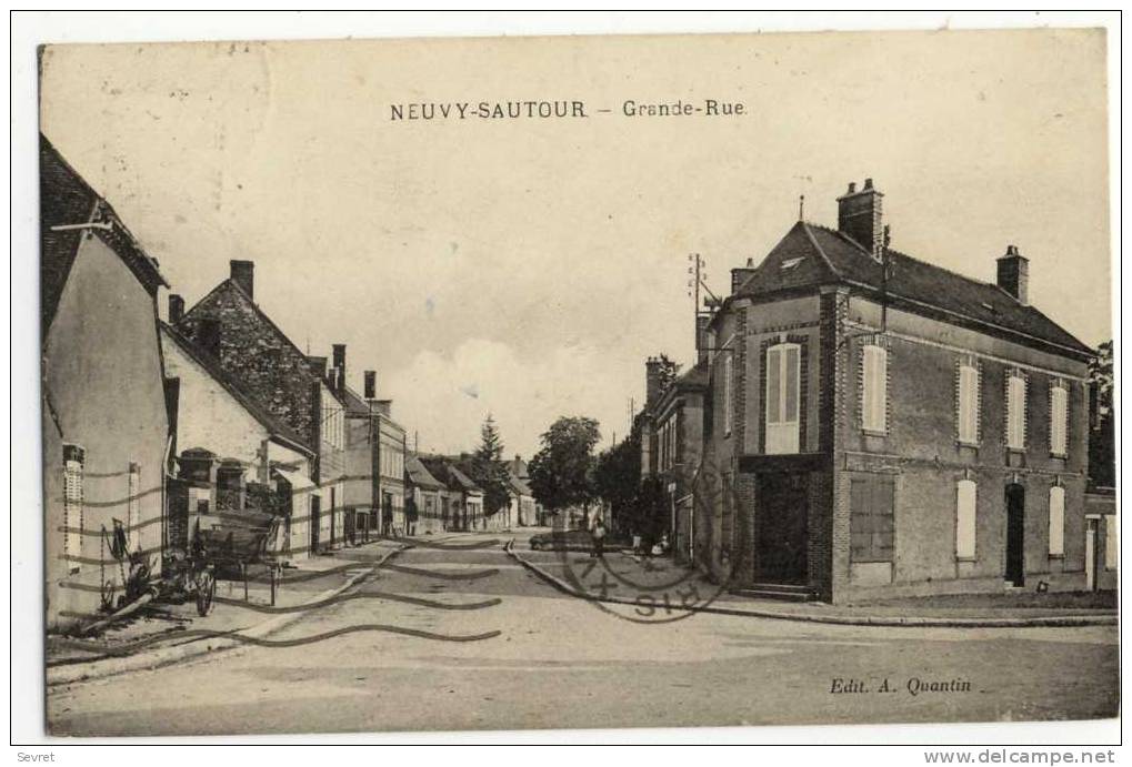 NEUVY-SAUTOUR. - Grande-Rue - Neuvy Sautour