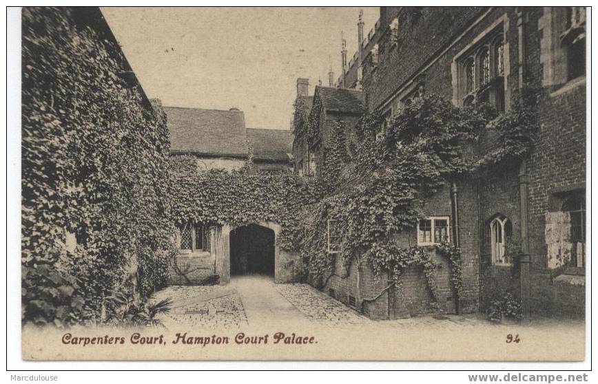 London. Carpenters Court, Hampton Court Palace. - London Suburbs