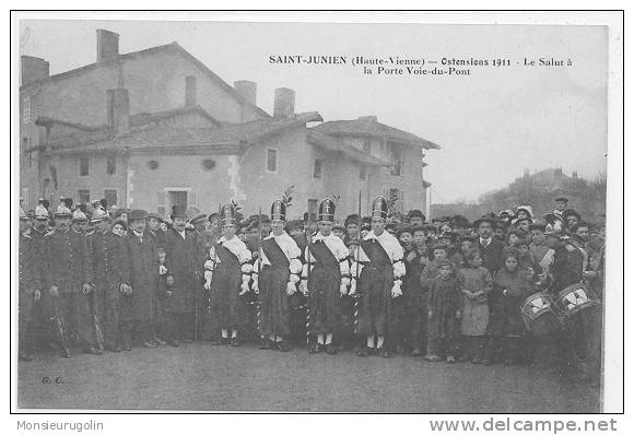 87 )) SAINT JUNIEN - Ostensions 1911 - Le Salut à La Porte Voie Du Pont, ANIMEE - Saint Junien