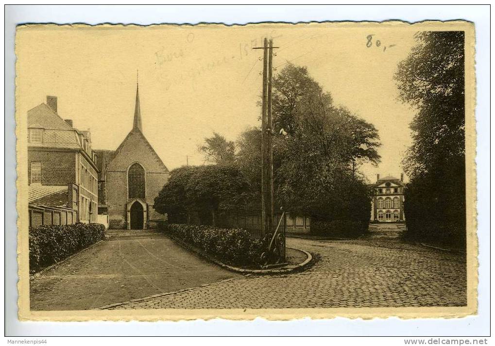 Bois-Seigneur-Isaac - Ern. Thill. - La Chapelle Où Eut Lieu Le Miracle Du S. Sang En 1405 Et Le Château - Eigenbrakel