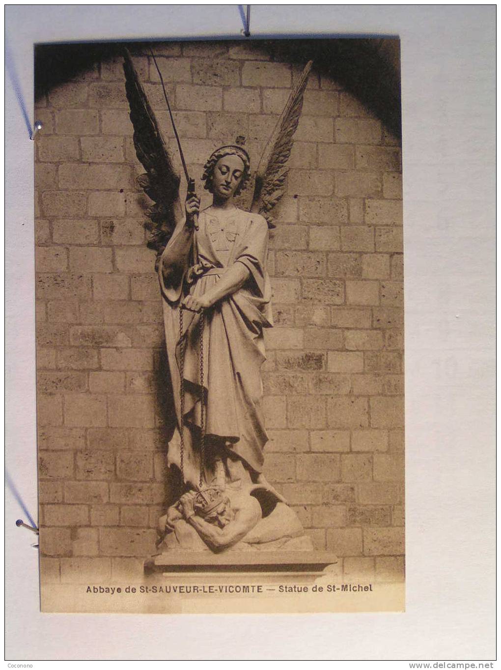 Abbaye De St Sauveur Le Vicomte - Statue De St Michel - Saint Sauveur Le Vicomte