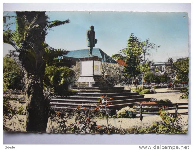 St Pierre  François De Mahy Statue Disparue Apres Cyclone 1962 - Saint Pierre