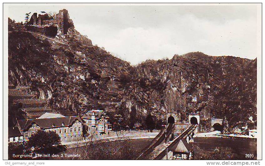 Altenahr Burgruine Und 3 Tunnels (0250) - Altena