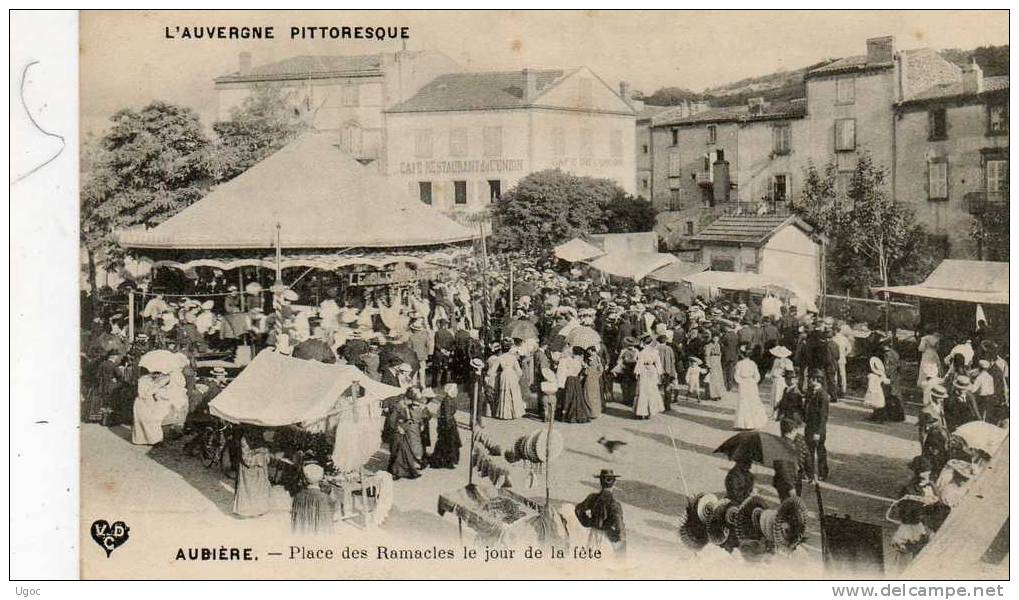 CPA - 63 - AUBIERE - Place Des Ramacles Le Jour De La Fête - 685 - Aubiere